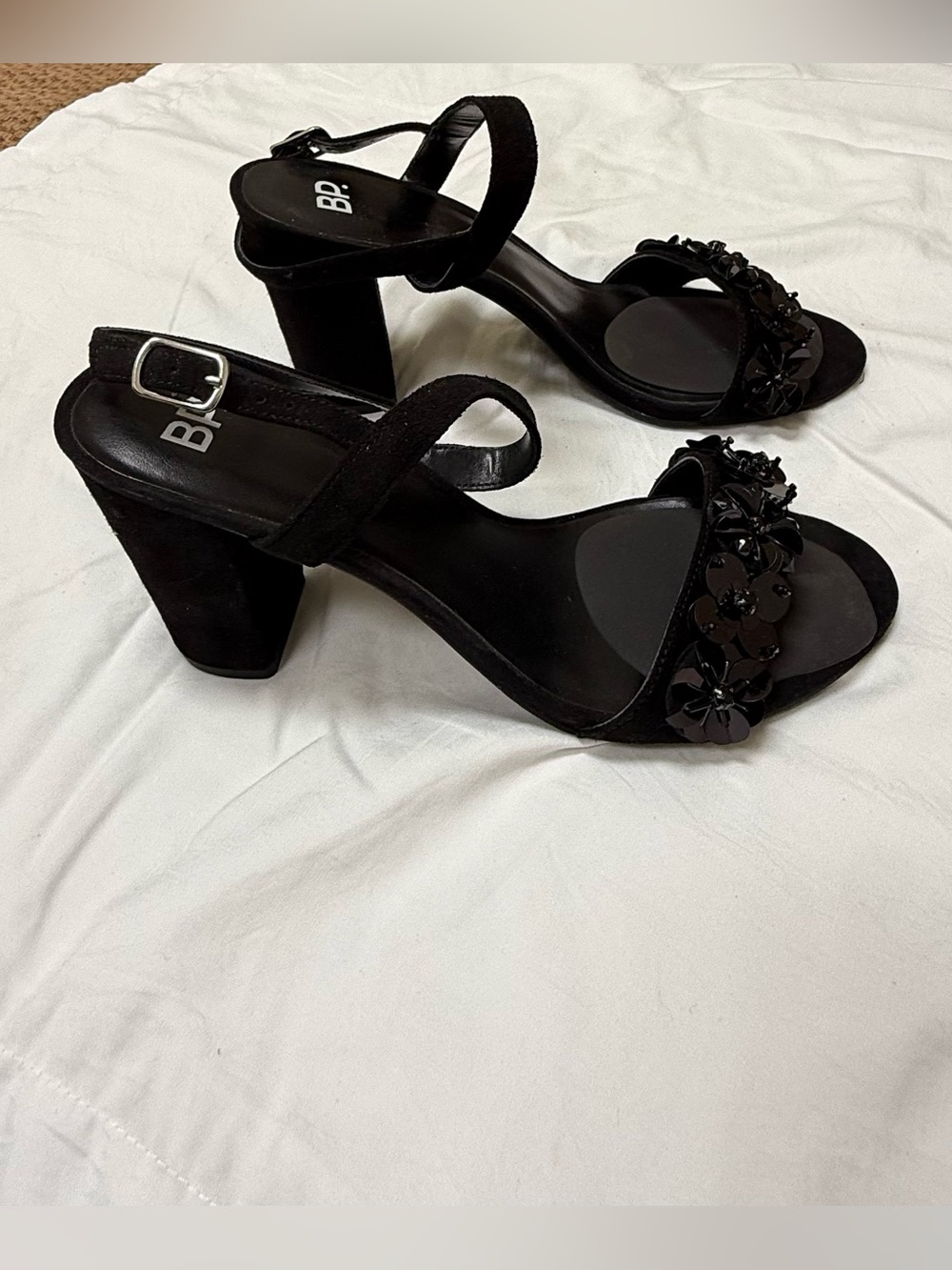 bp Black Sequin-Embellished Suede Block Heel Sandals Sz 8